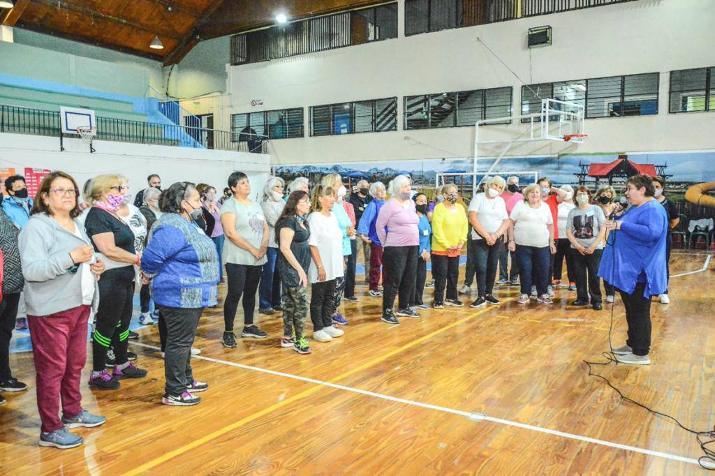 Arrancó la colonia de verano para adultos y adultas mayores