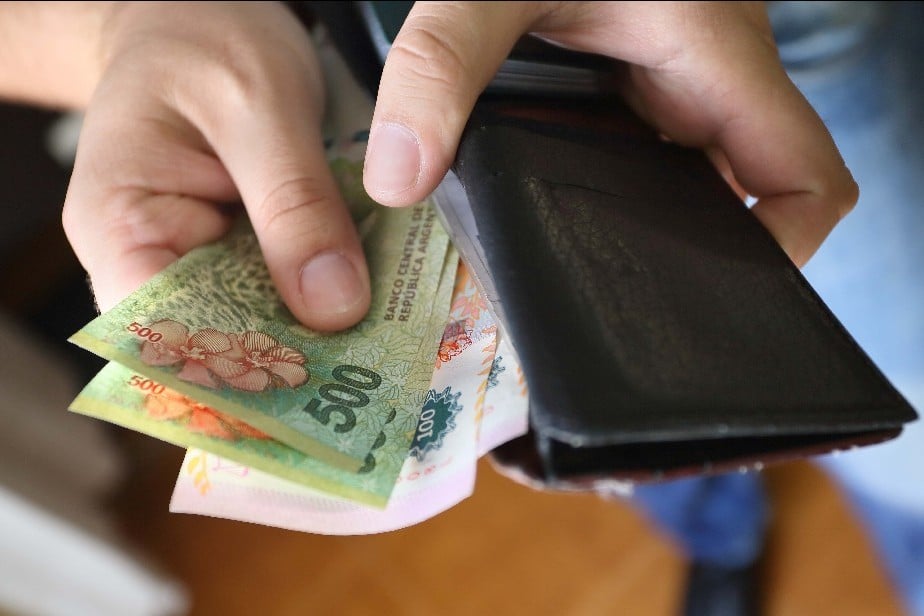 Los salarios aumentaron un 3,8% en enero