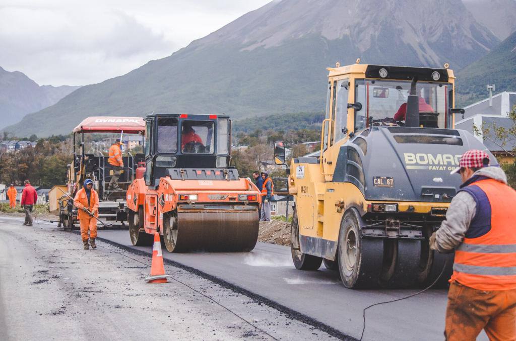 Terminaron de pavimentar la calle Los Ñires en el barrio Pipo