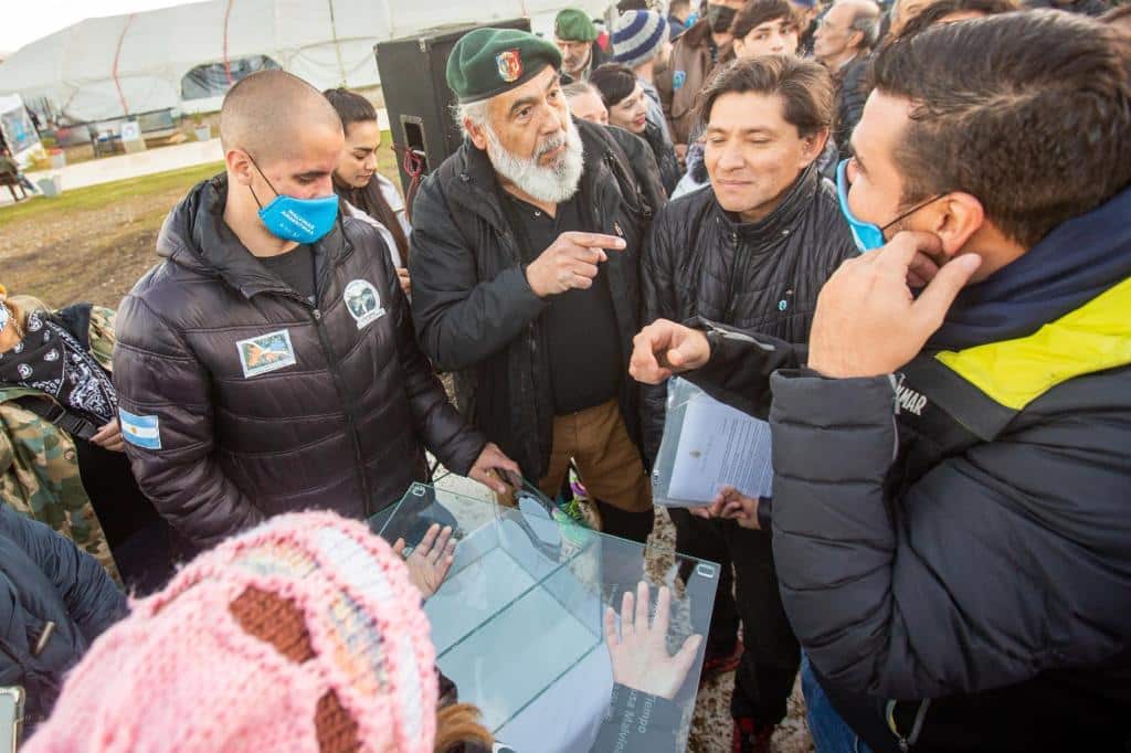 Realizaron el cierre de la “Cápsula Del Tiempo” en la plaza Islas Malvinas