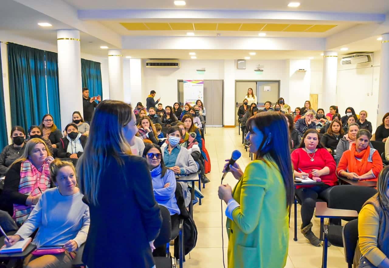 Presentaron el programa provincial “Desarrollando Emprendedoras”