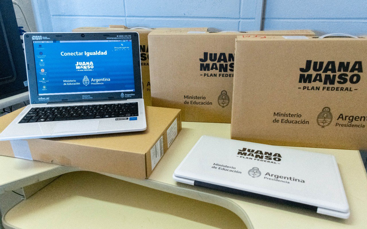 Más de 2 mil estudiantes de la provincia recibieron sus netbooks de Conectar Igualdad
