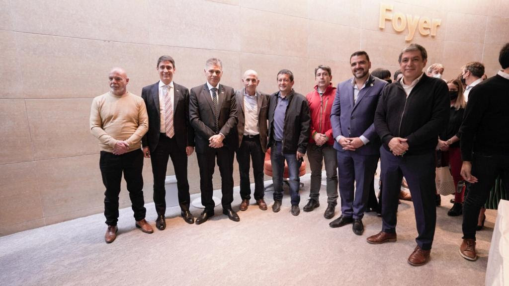 Vuoto y Rodríguez participaron de un homenaje a ex combatientes por YPF