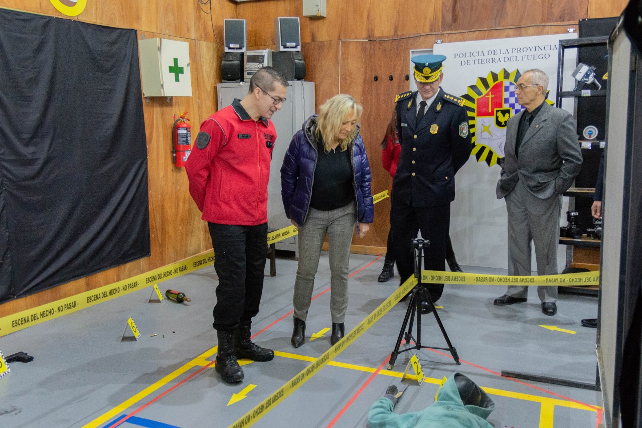 Se realiza la expo “Conociendo a tu Policía” en la Provincia