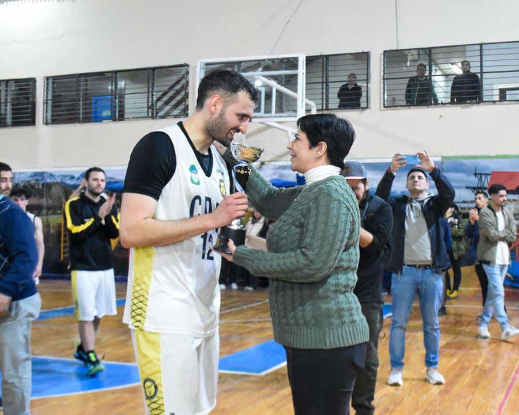 Colegio del Sur se convirtió en el nuevo campeón del Torneo de Primera de Básquet