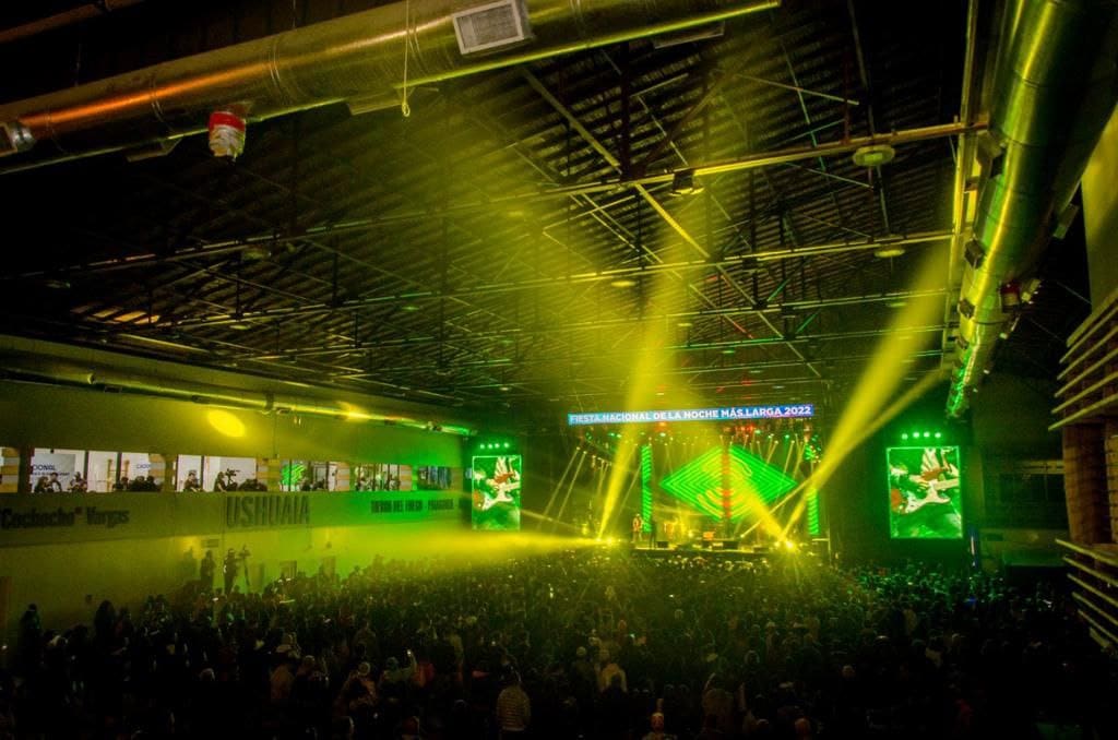 La tercera noche de la Fiesta Nacional se vivió a pleno
