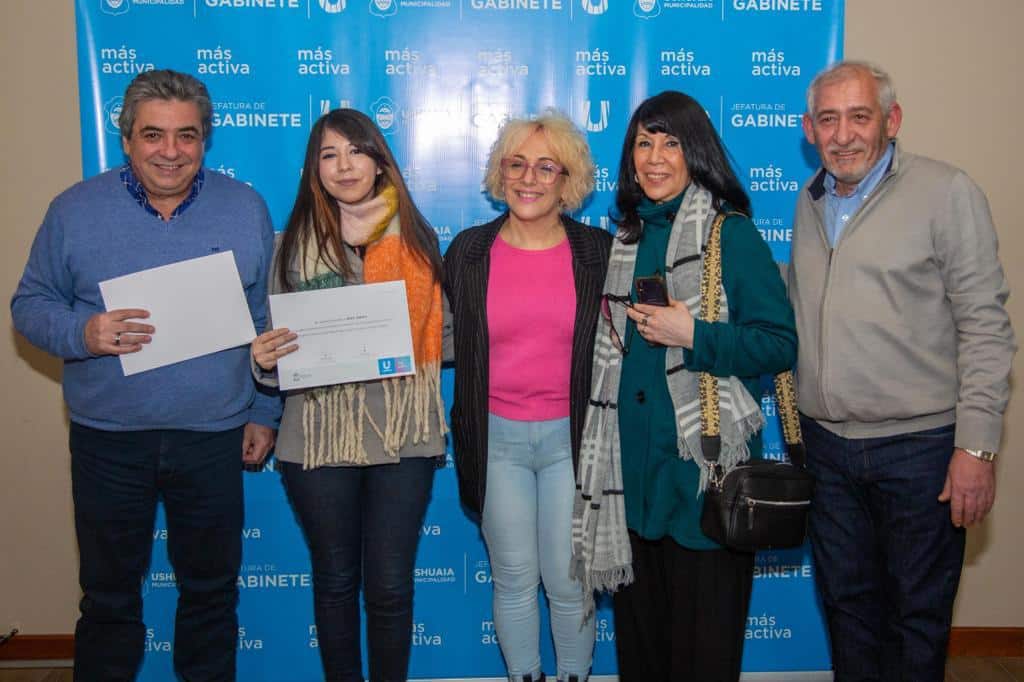 Otorgaron un reconocimiento a los estudiantes del CENT N° 11