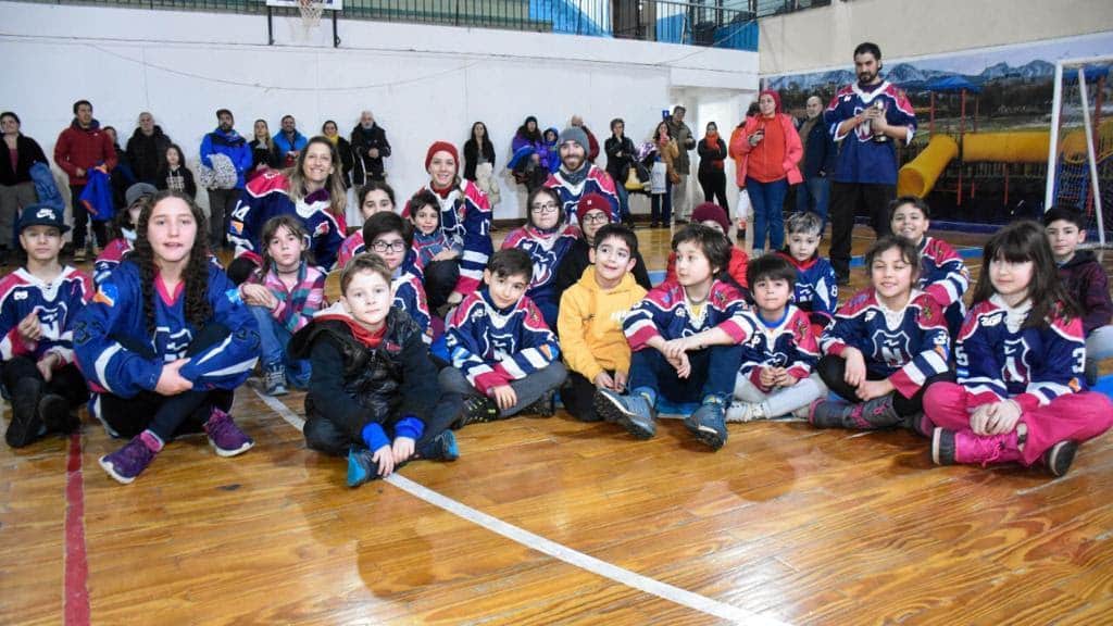 Comenzó la Copa del Fin del Mundo hockey sobre hielo