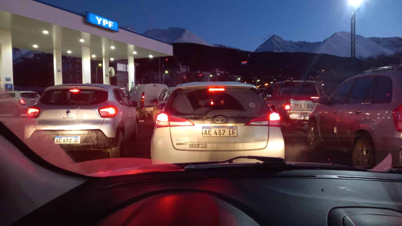 Anuncian que se normalizará la provisión de combustible