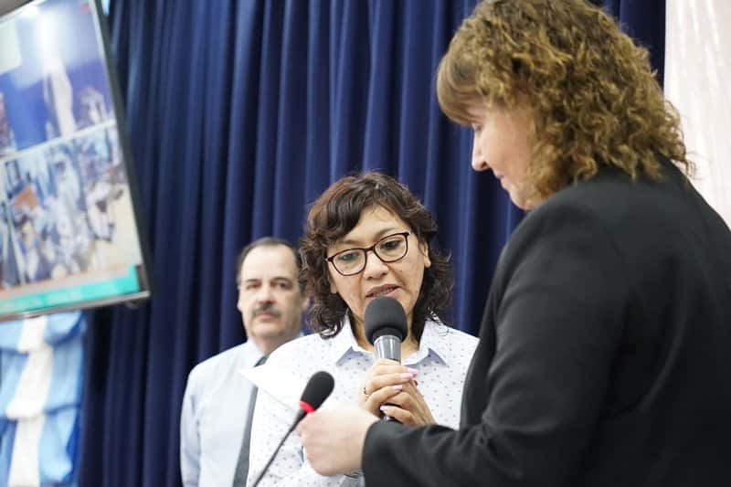 En sesión especial juró la nueva convencional Mónica Hoyos