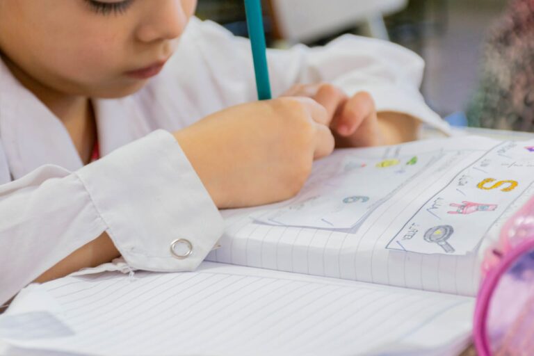 Alumnos reclaman al Gobierno que garantice las clases