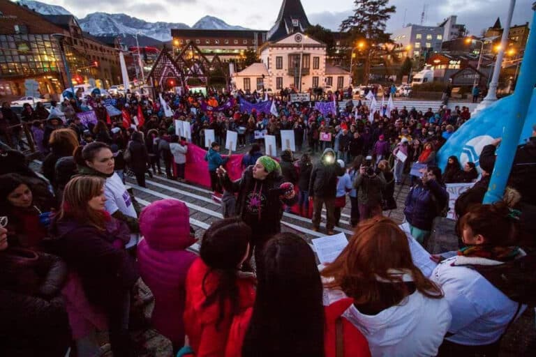 Ni una Menos: Secretaría de la Mujer acompañará la marcha