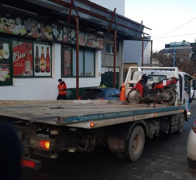 Incautan una moto tras un choque