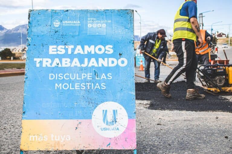 Se realizan trabajos de bacheos en la ciudad