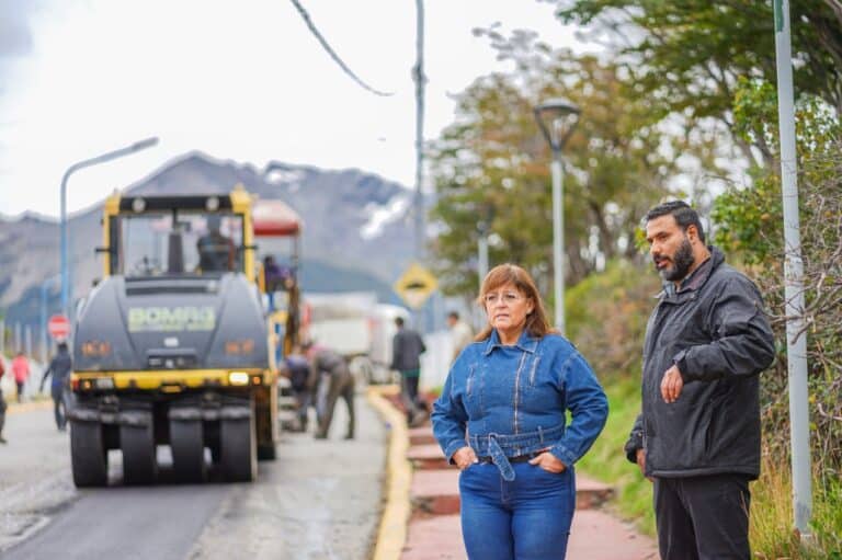 Repavimentaron el sector afectado por la obra del colector cloacal Parque Centenario