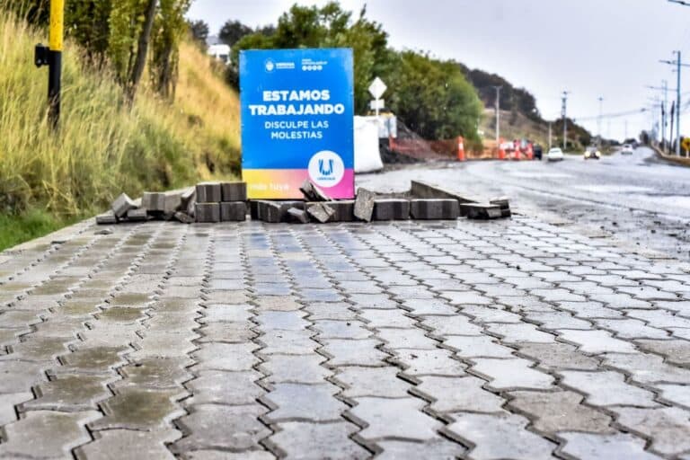 Se ejecuta un plan de construcción de veredas en la ciudad