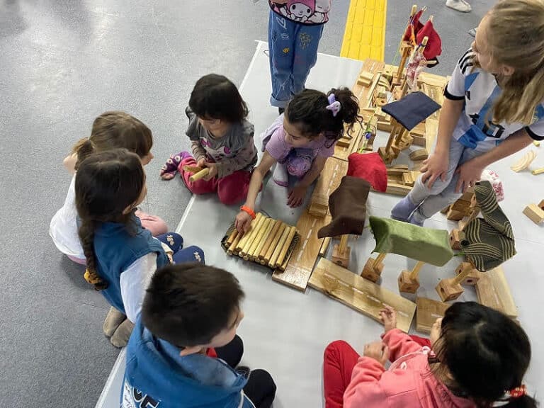 La Universidad Pública promueve un espacio libre para las infancias