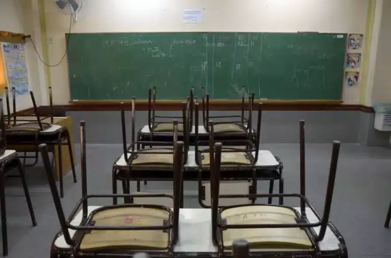 Otra vez sin clases: Desobligaciones y movilizaciones del SUTEF