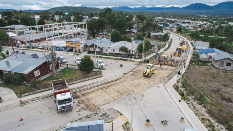 Tolhuin suma más calles a su Plan de Pavimentación