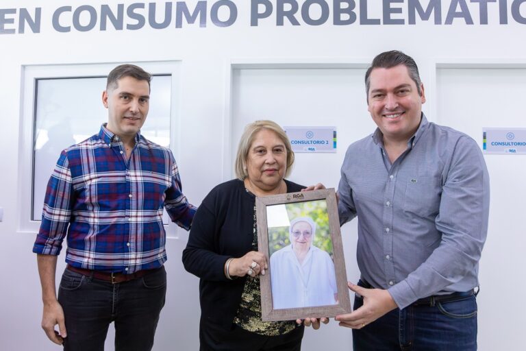 ACTO DE INAUGURACIÓN Y NOTA AL GOBERNADOR: PÉREZ LE PIDIÓ RECURSOS A LA PROVINCIA