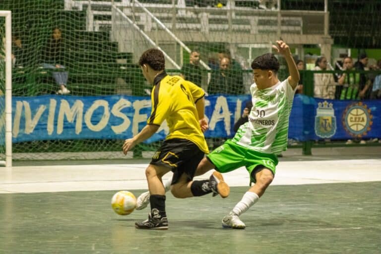 Camioneros y Escuela Municipal ganaron el patagónico sub 17