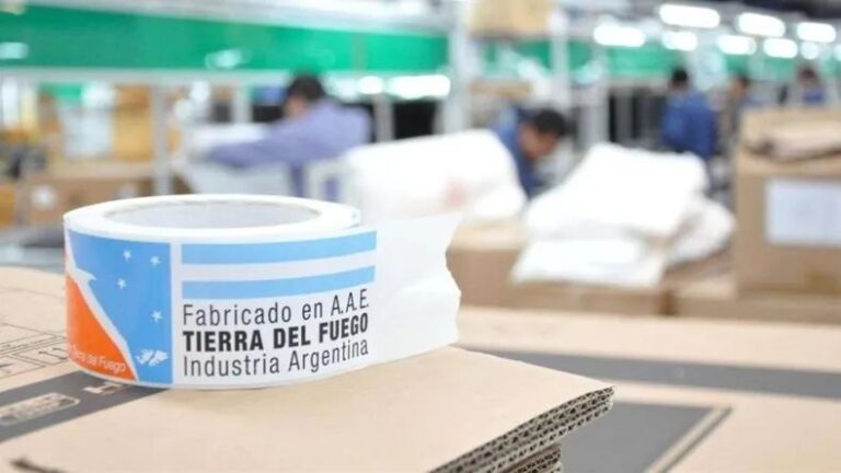 El cambio de matriz productiva, ¿también vamos a esperar que lo importen?