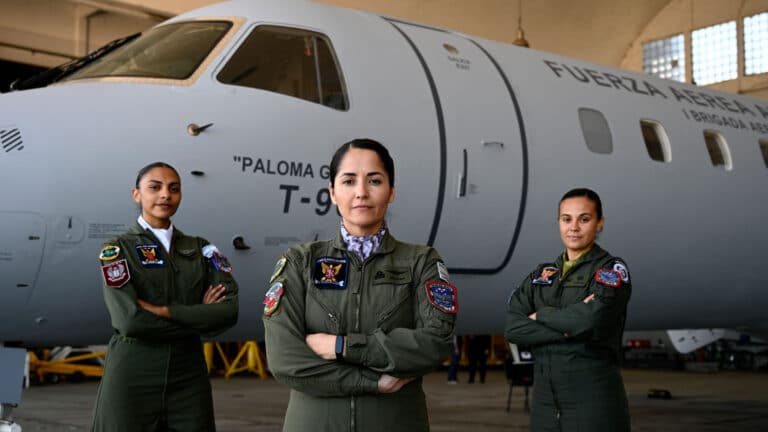Cuáles son los requisitos para inscribirse en el servicio militar volutario