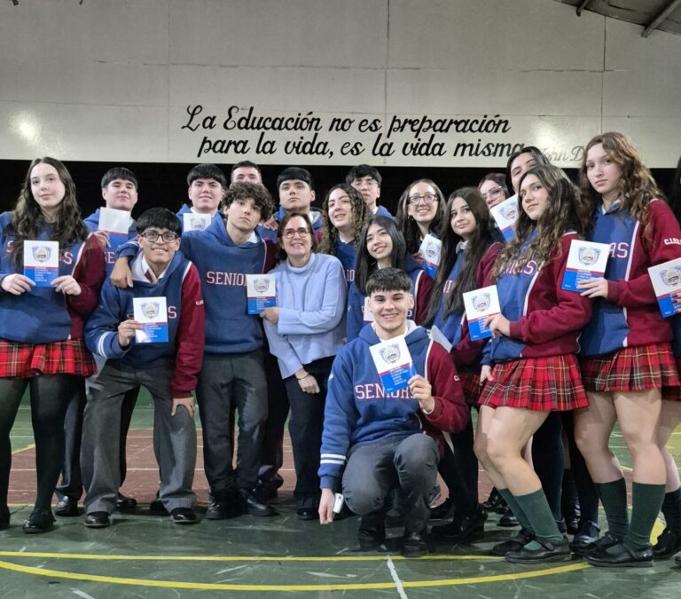 Estudiantes del cierg juraron lealtad a la constitución provincial