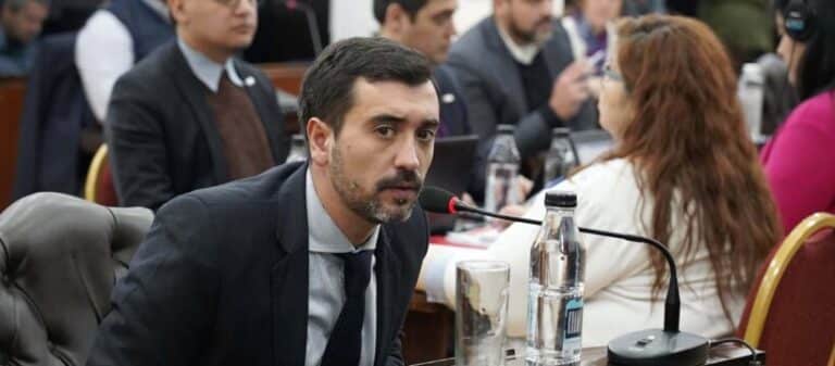 Coto analizó el estancamiento del debate de las salmoneras