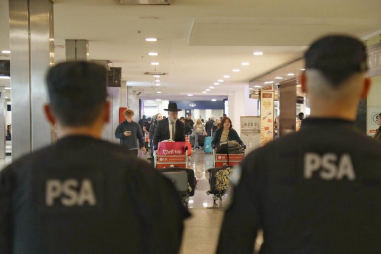 Finalizó con éxito el operativo de evacuación de turistas argentinos varados en Israel durante la guerra con Irán