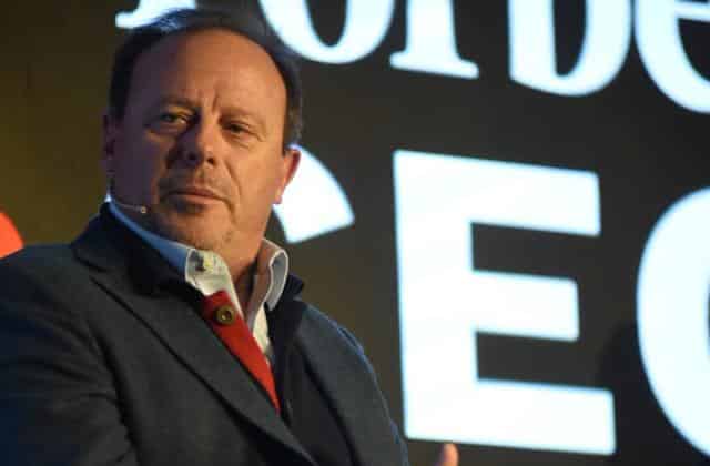 Atribuyen a impuestos e inflación el alto precio de los celulares