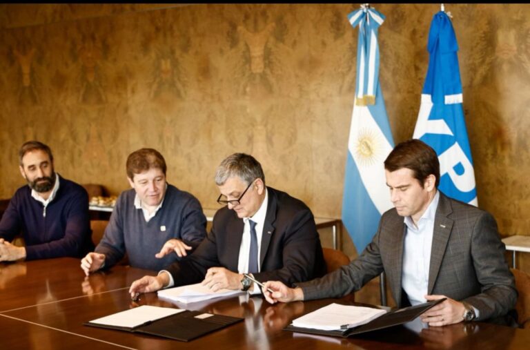 Tierra del Fuego avanza en el traspaso de áreas petroleras de YPF a la provincia