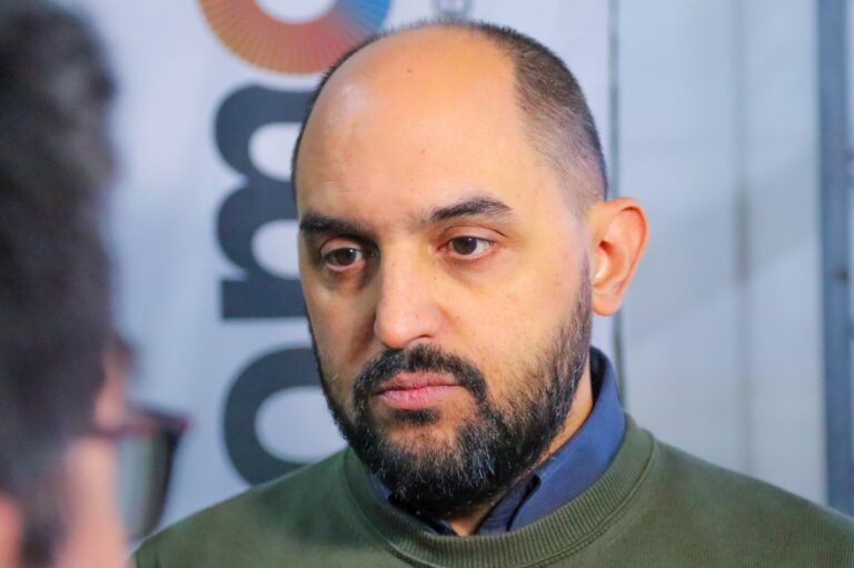 Greve definió el modelo político en juego en las legislativas