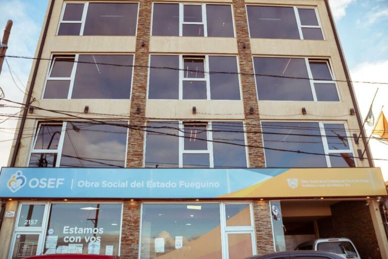 Farmacéutico de OSEF desmintió denuncias y detalló proceso de compras