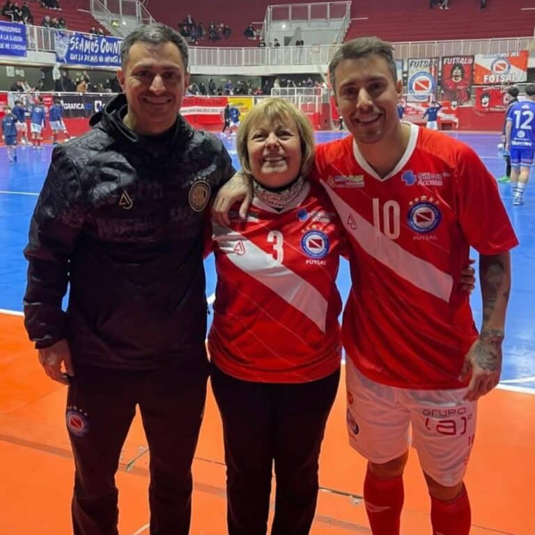 “Hay que ir partido a partido”: Kiki Vaporaki y el sueño del ascenso con Argentinos Juniors
