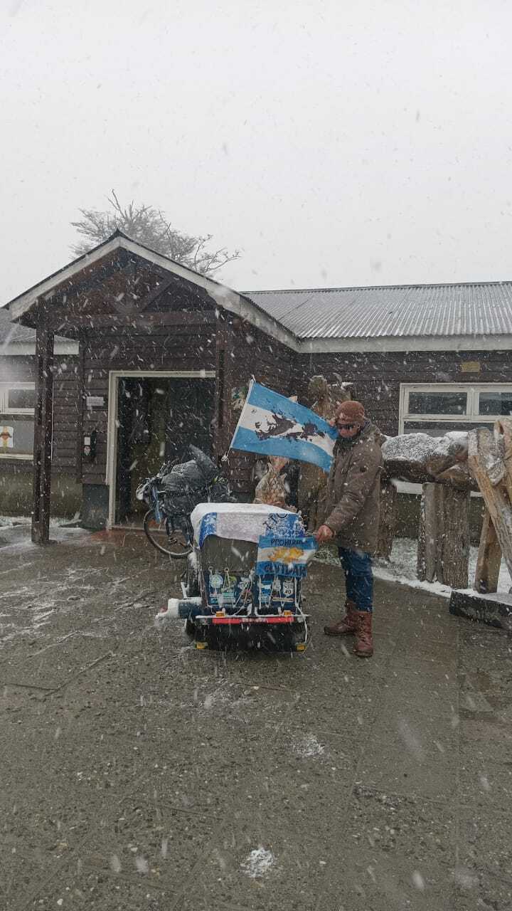 Víctor Hugo Guerrero llegó a Tolhuin en su travesía por Malvinas