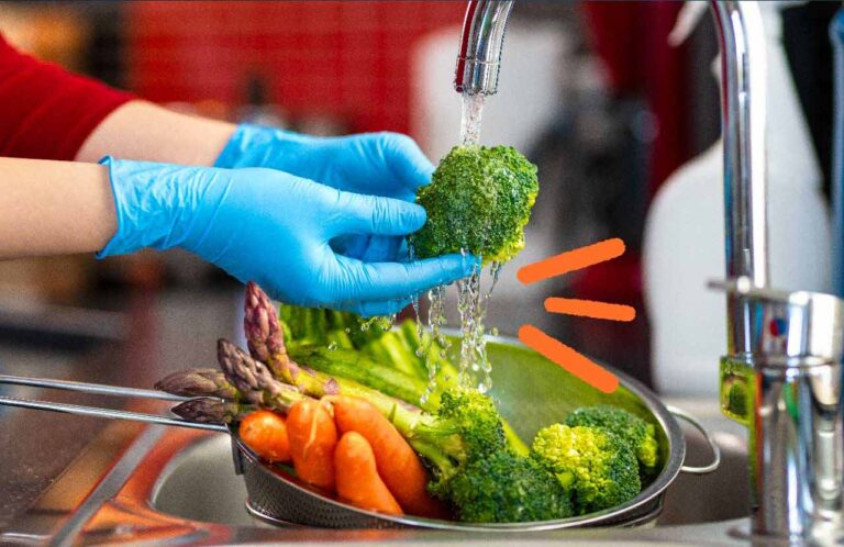 Brindan capacitación en manipulación segura de alimentos