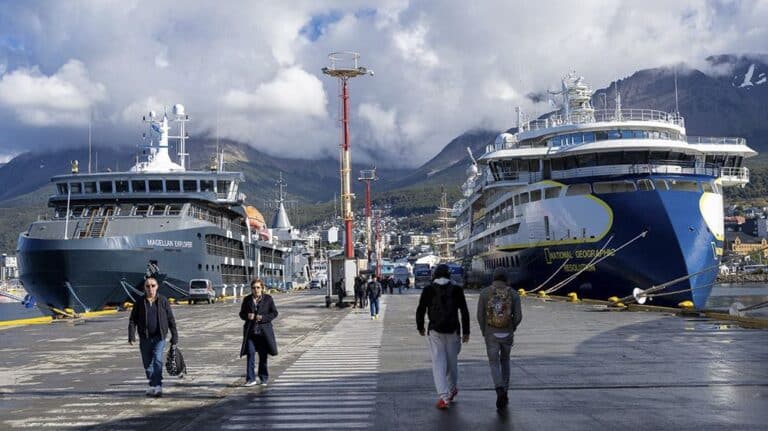 Murcia advierte sobre el riesgo de desviar fondos portuarios a la OSEF