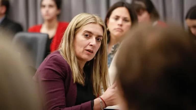 La amplia coalición parlamentaria que rechazó los vetos presidenciales