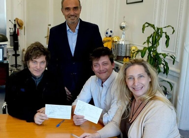 Milei refuerza su mesa política y Pullaro responde