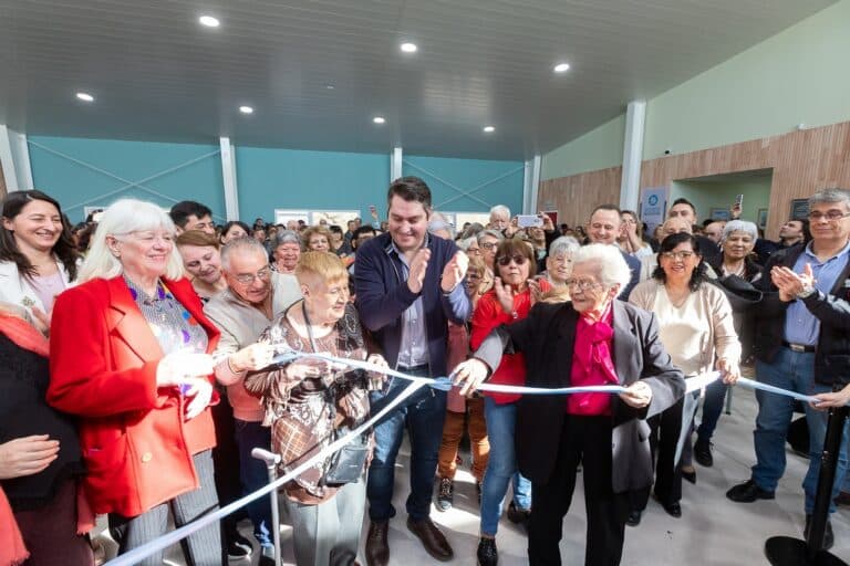 Inauguraron el centro de bienestar «Papa Francisco»