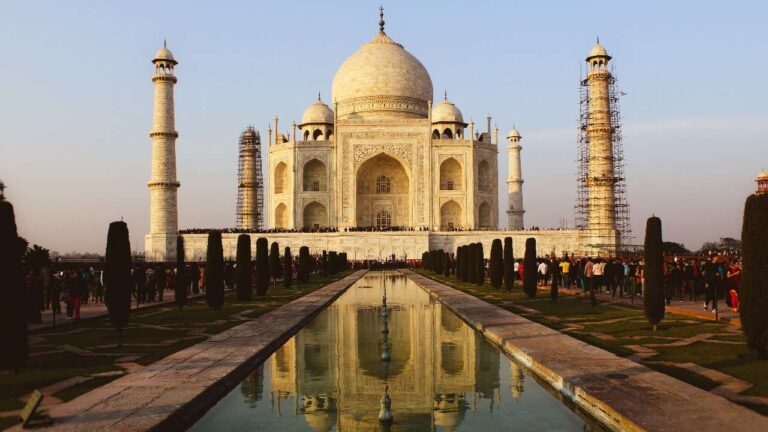 La preparación turística de Turquía y el impacto cultural de India