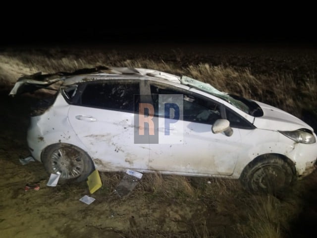 Hallan vehículo volcado en la Ruta 3 sin ocupantes y rodeado de latas de cerveza