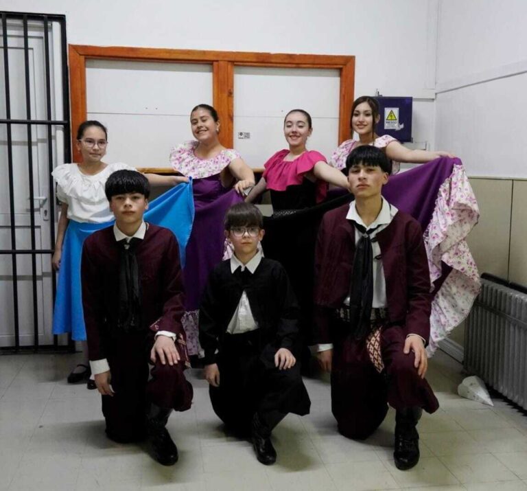 Escuela Arrebol: formando bailarines con pasión y rigor