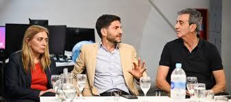 Catalán Magni plantea un proyecto transversal frente al desastre de la política