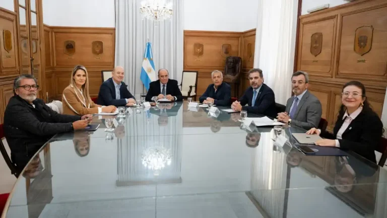 Última reunión del Consejo de Mayo: Adorni asume la coordinación y crecen las tensiones por la reforma laboral