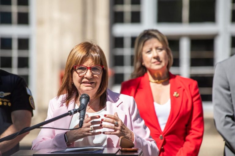 Bullrich lanzó la nueva Agencia Nacional de Migraciones para reforzar el control fronterizo