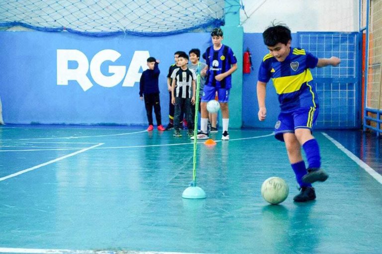 Más de 10.000 vecinos de todas las edades son parte de las escuelas deportivas