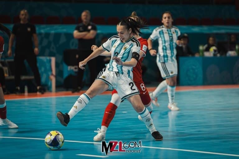 Maca Espinoza y Argentina están en cuartos