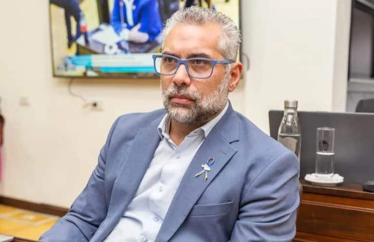 Analizarán proyectos de moratoria para comercios en crisis